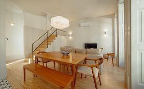 Downtown Deluxe Duplex By Homing